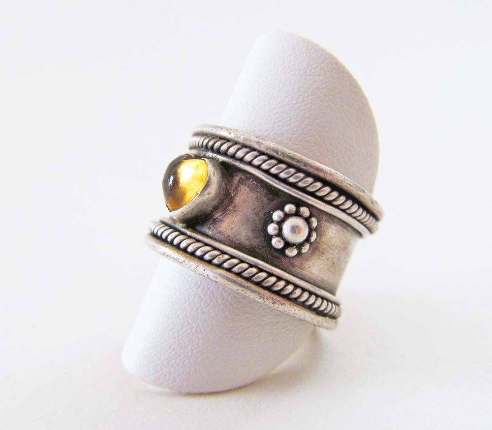 Vintage Sterling Silver Band Ring with Heart Shaped Smoky Quartz Gemstone